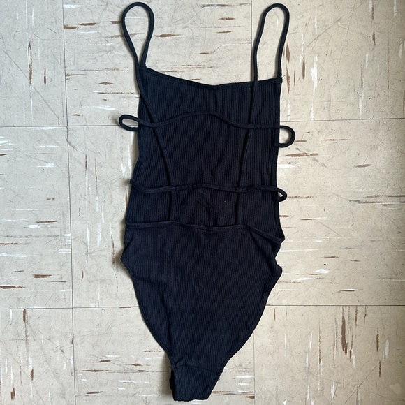 Off black Urban Outfitters black bodysuit - Picture 2 of 2
